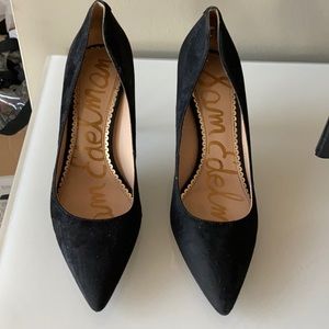 Sam Edelman pumps black velvet